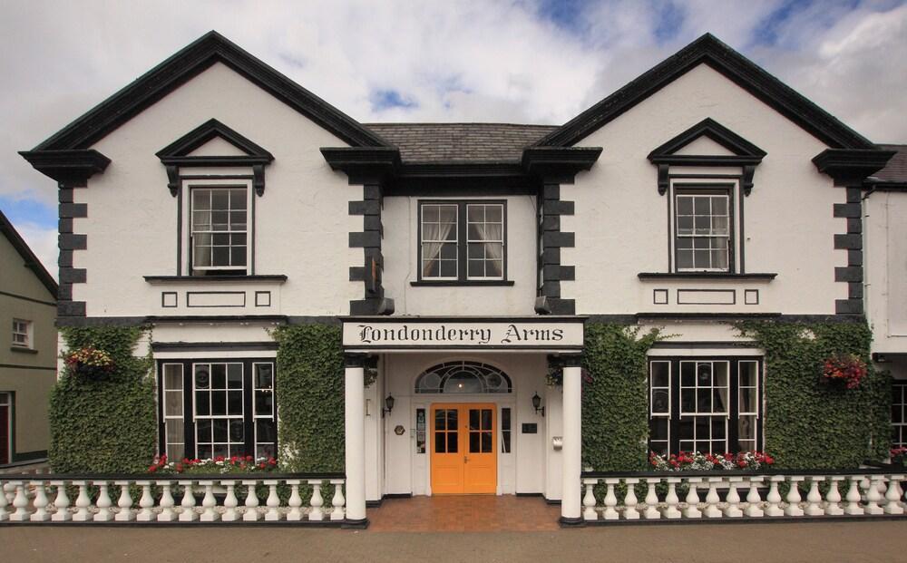 Londonderry Arms Hotel Carnlough Εξωτερικό φωτογραφία